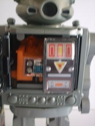 VINTAGE TOY ROBOT ASTRONAUT TOY MADE IN HONG KONG NO.  107 BATTERY OPERATED 4