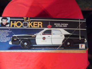 T.  J.  Hooker Police Car Model Kit 1/25 Scale 1982 VTG U.  S.  SHIP Read 3