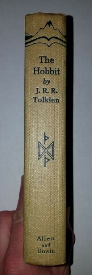 The Hobbit by J.  R.  R.  Tolkien - 2nd Edition from 1961 UK Unwin Published 5