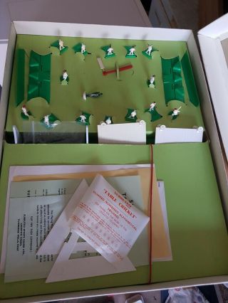 VINTAGE SUBBUTEO TABLE CRICKET SET - & Complete with 2