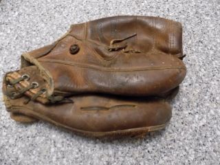 Vintage 1960s Field Master Baseball Glove