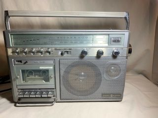 Vintage Ge General Electric 3 - 5280b - Am /fm Radio Cassette Recorder W/cord
