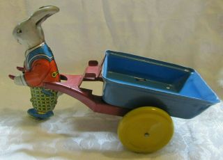 Vtg.  Tin Lithograph Toy RABBIT Easter Bunny Pulling Wagon/Cart WYANDOTTE E - 507 5