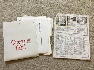 Apple Macintosh SE/30 Software bundle - Open Me First Start Guide 5