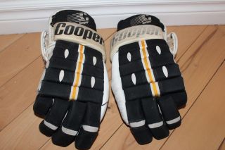 Vintage Cooper Boston Bruins Back & White Hockey Gloves Adult Size L@@k