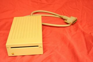Apple External 3.  5 " 800k Disk Drive Model A9m0106 And