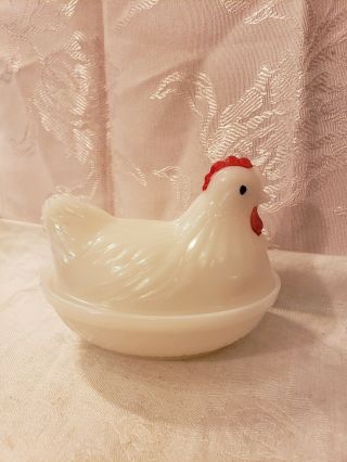 Vintage Smaller White Milk Glass Red Comb Hen Chicken On Nest Candy/trinket Dish