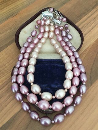 Lovely Elegant Vintage 16 " Purple/pink Faux Pearl Triple Strand Necklace Choker