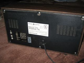 General Electric Vintage Wood Grain Table Top Am/Fm Radio Model 7 - 4145A 6