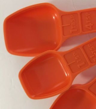 Vintage Set of 7 Orange Tupperware Measuring Spoons Complete Ring Nesting Bright 4