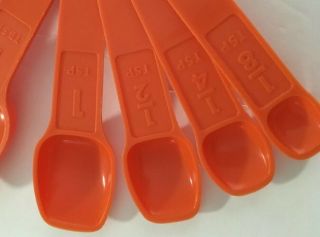 Vintage Set of 7 Orange Tupperware Measuring Spoons Complete Ring Nesting Bright 5