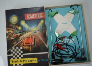 Vintage Scalextric - Track & Pit Lights - Boxed A239