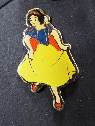 Vintage Disney Snow White Dancing Gold Tone Pin