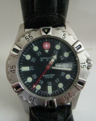 Vintage Wenger S.  A.  K.  Swiss 100M Diver Wristwatch w/Leather Band 2