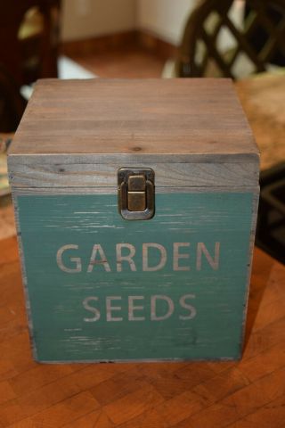Vintage Smith & Hawken Wood Garden Seeds Box 7.  25x6.  75 Open Handles Clasp