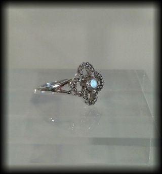 Vintage 925 Solid Sterling Silver And Cubic Zirconia Ring
