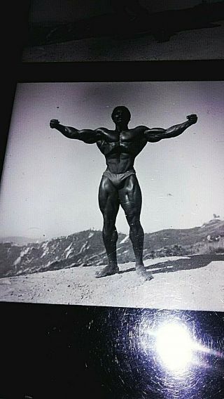 Vintage Bodybuilder ROBBIE ROBINSON MR.  AMERICA - IFBB MR.  WORLD - MR.  UNIVERSE 6