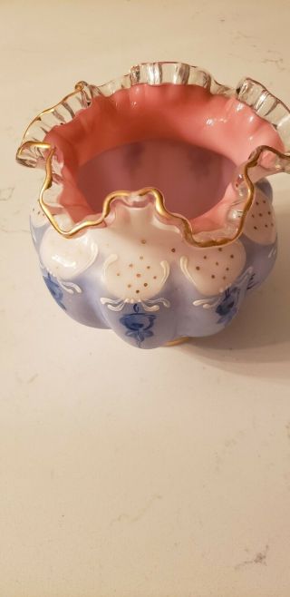Vintage Fenton Pink Melon Rib Rose Crest Ruffled Top Art Glass Vase PInk & White 2