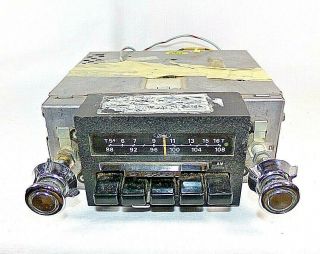 Vintage Ford Am/fm Car Radio Stereo - Model 8102