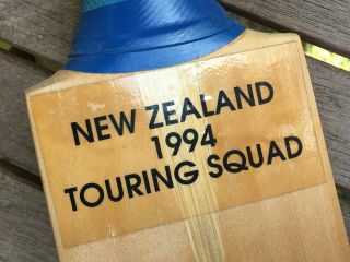 Vintage ZEALAND 1994 TOURING SQUAD FULLY TEAM SIGNED Cricket Club Bat 6