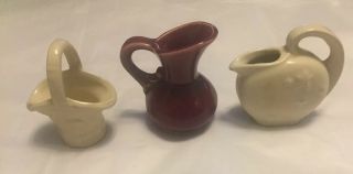 3 Vintage Usa Pottery Miniature Pitchers & Basket Mauve & White & Handles