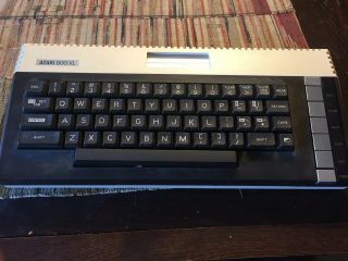 Atari 600xl Home Computer Keyboard Without Wires