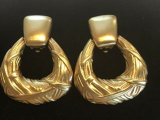 Vintage Signed Anne Klein Matte Gold Tone Textured Weave Clip On Earrings