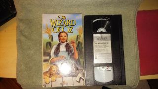 Vintage 1939 / 1966 both B&W and Color Wizard of Oz VHS tape MGM Toto 3