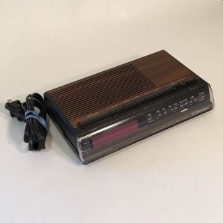 Emerson RED5520 Digital AM/FM Alarm Clock Radio - Compact Size Vintage 5