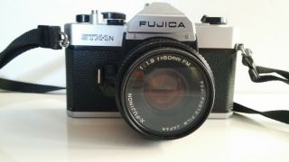 Vintage Fujica Stx - 1n Slr Camera With X - Fujinon 1:1.  9 50mm Fm Lens
