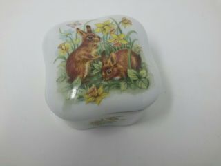 Vintage 1986 Porcelain Easter Parade Royal Yarmouth Music Box Bunnies Rabbit