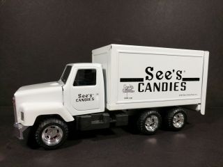 Vintage ERTL See ' s CANDIES Model Delivery Truck 3605 White Metal Body 3