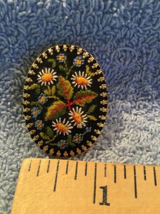 Vintage Oval Needlepoint Tapestry Pin Brooch Earrings Daisies