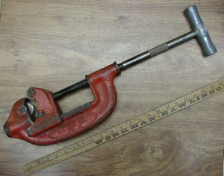 Vintage Ridgid No.  3 Heavy Duty Pipe Cutter,  1 " - 3 ",  Operating
