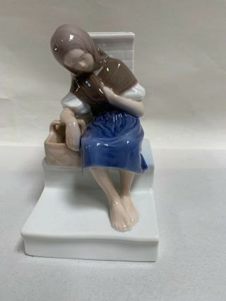 Vintage Bing And Grondahl (b&g) Figurine 1655 The Little Match Girl (a10)