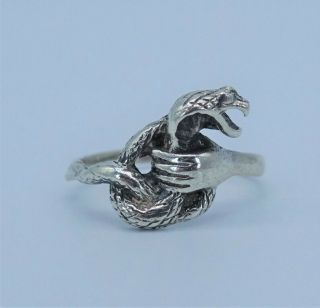 Vintage Solid Sterling Silver Ring Hand Grabbing Snake Cobra 925 Size 7 Empress