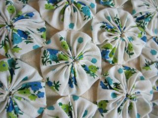 Vintage Yoyo Quilt Handmade Blue Flowers White Queen Bedspread Coverlet Cotton