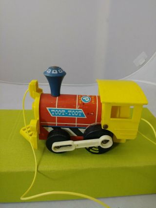 Vintage 1964 Fisher Price 643 Toot Toot Train /engine Pull Toy
