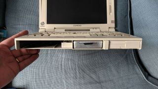 Vintage Compaq LTE 5400 laptop 4
