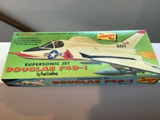 Vintage The Lindberg Line Douglas F4D - 1 Supersonic Jet Model Kit Kit No.  562 4