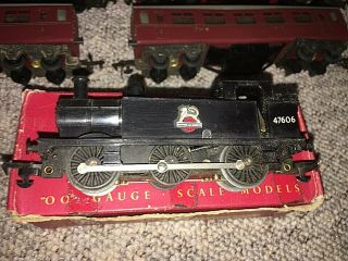 VINTAGE TRIANG HORNBY OO GAUGE ELECTRIC LOCO R52 0 - 6 - 0 BOXED,  WAGONS & COACHES 6