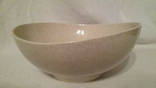 VINTAGE RED WING QUAIL TAN SPECKLED SERVING BOWL 12 X 11 1/2 X 4 