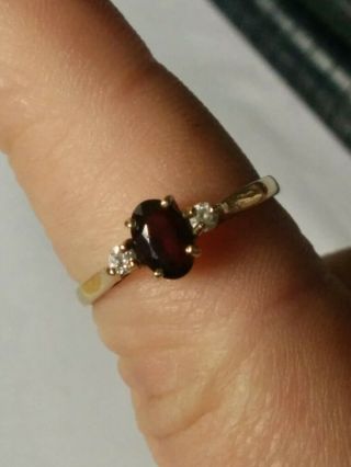 Vintage 9 Carat Gold Garnet And Clear Stone Ring.  375 9ct Gold.  Stunning