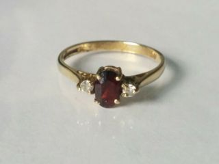 vintage 9 carat gold Garnet and clear stone ring.  375 9ct gold.  Stunning 2