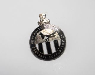 Newcastle United Fc - Vintage Enamel Supporters Club Badge