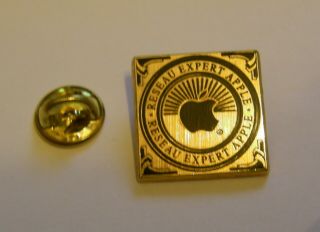 Apple Computer Apple Expert Team Reseau Expert Vintage Pin Badge Mac Macintosh