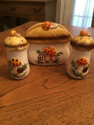 Vintage Sears 1978 Merry Mushroom Napkin Holder & Salt & Pepper Shakers Ceramic