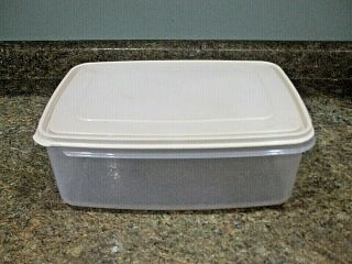 Vintage Rubbermaid 33 Cup Servin Saver 8 Large Rectangle Storage Container