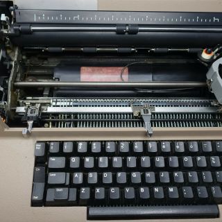 Vintage IBM Selectric III Self Correcting Business Typewriter Tan 1981 5