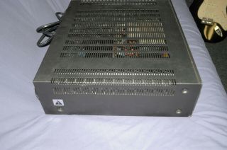 NAD Model 2200 Power Amplifier 3